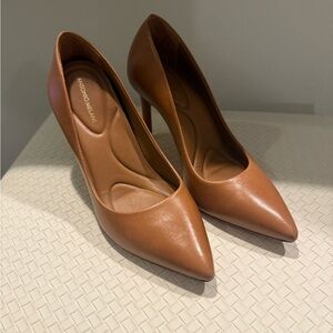 Antonio Melani Camel Brown Pumps Size 6